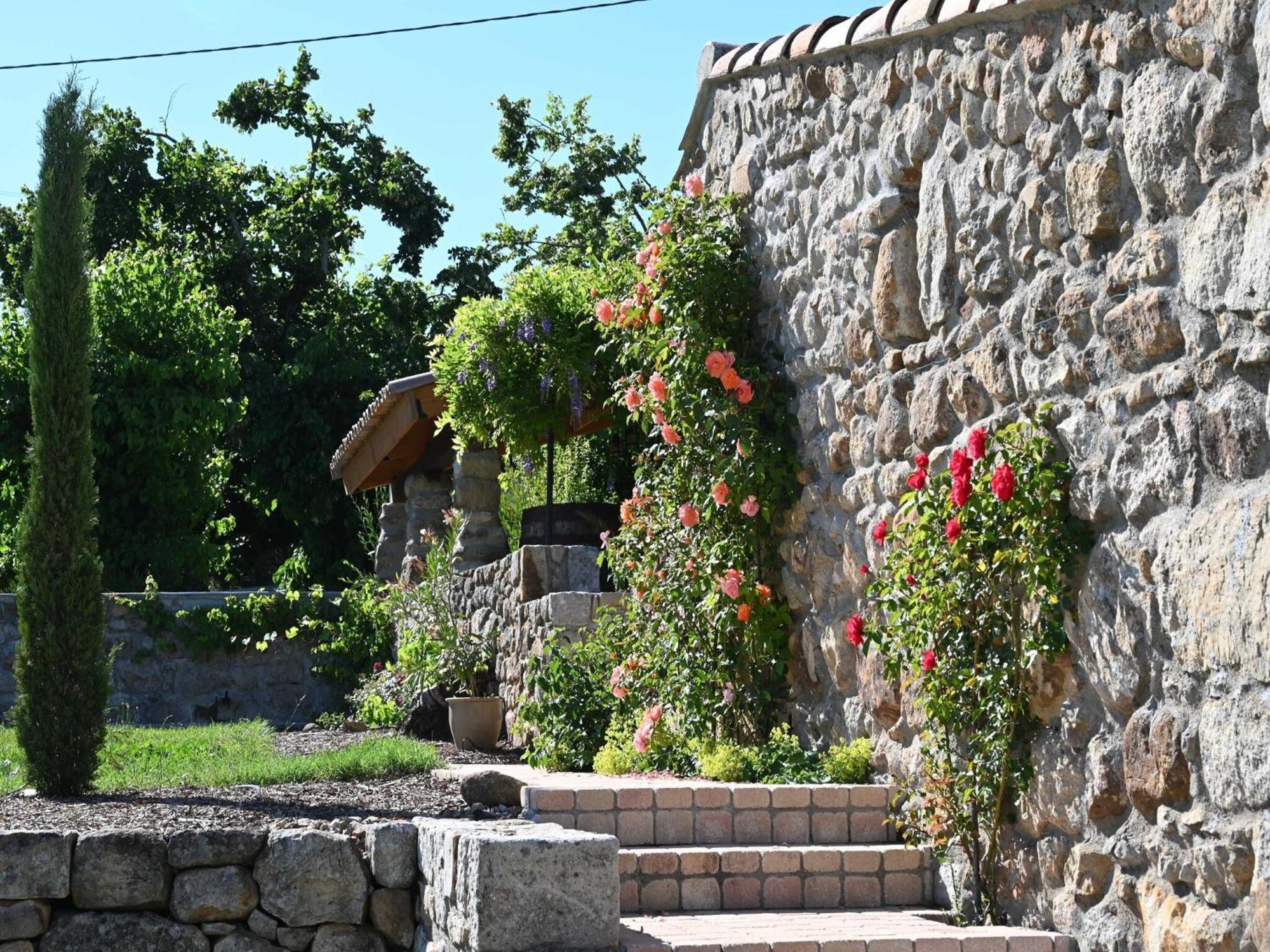 Restful Villa in Largenti re with Swimming Pool Montréal Esterno foto