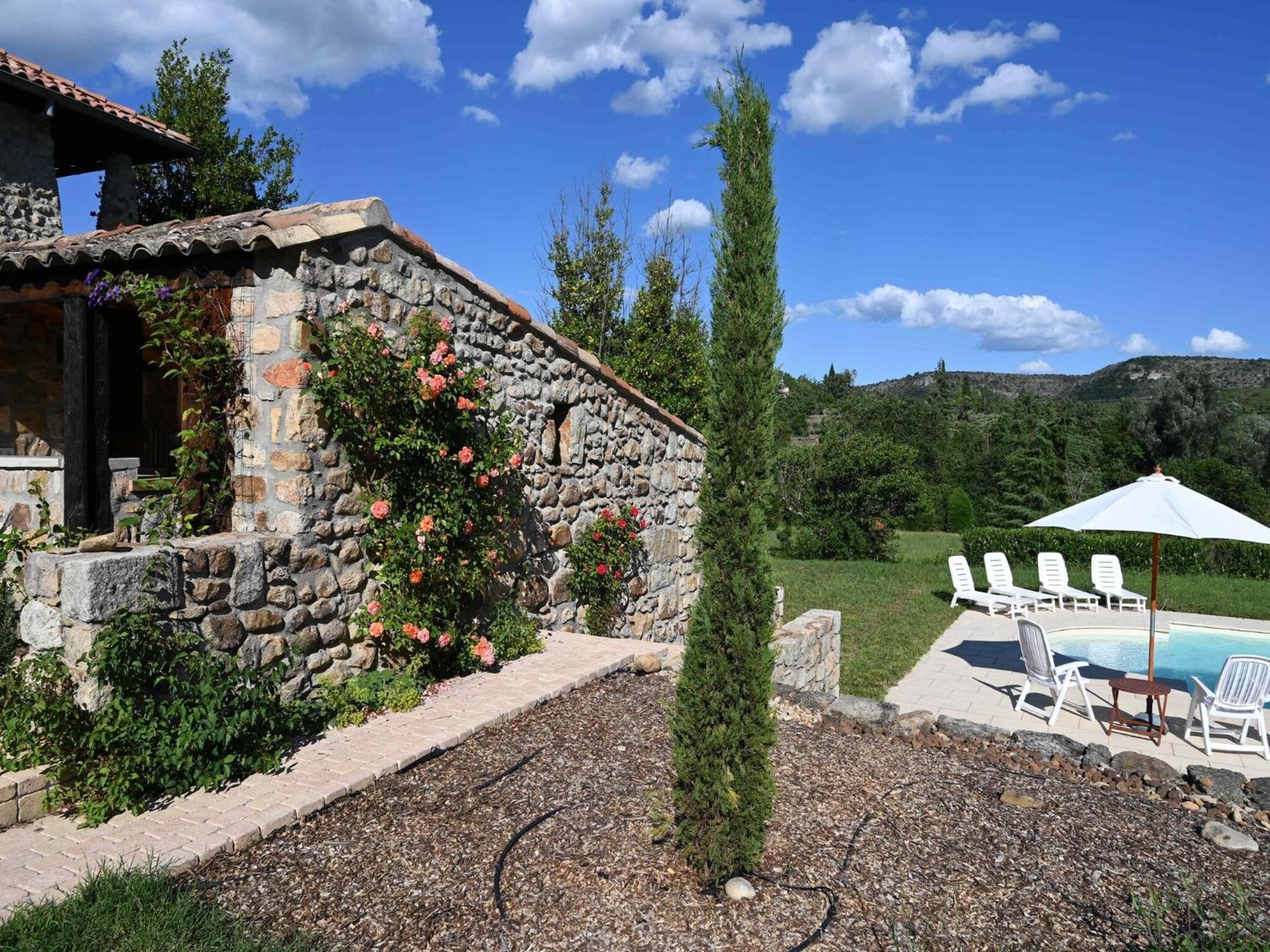 Restful Villa in Largenti re with Swimming Pool Montréal Esterno foto