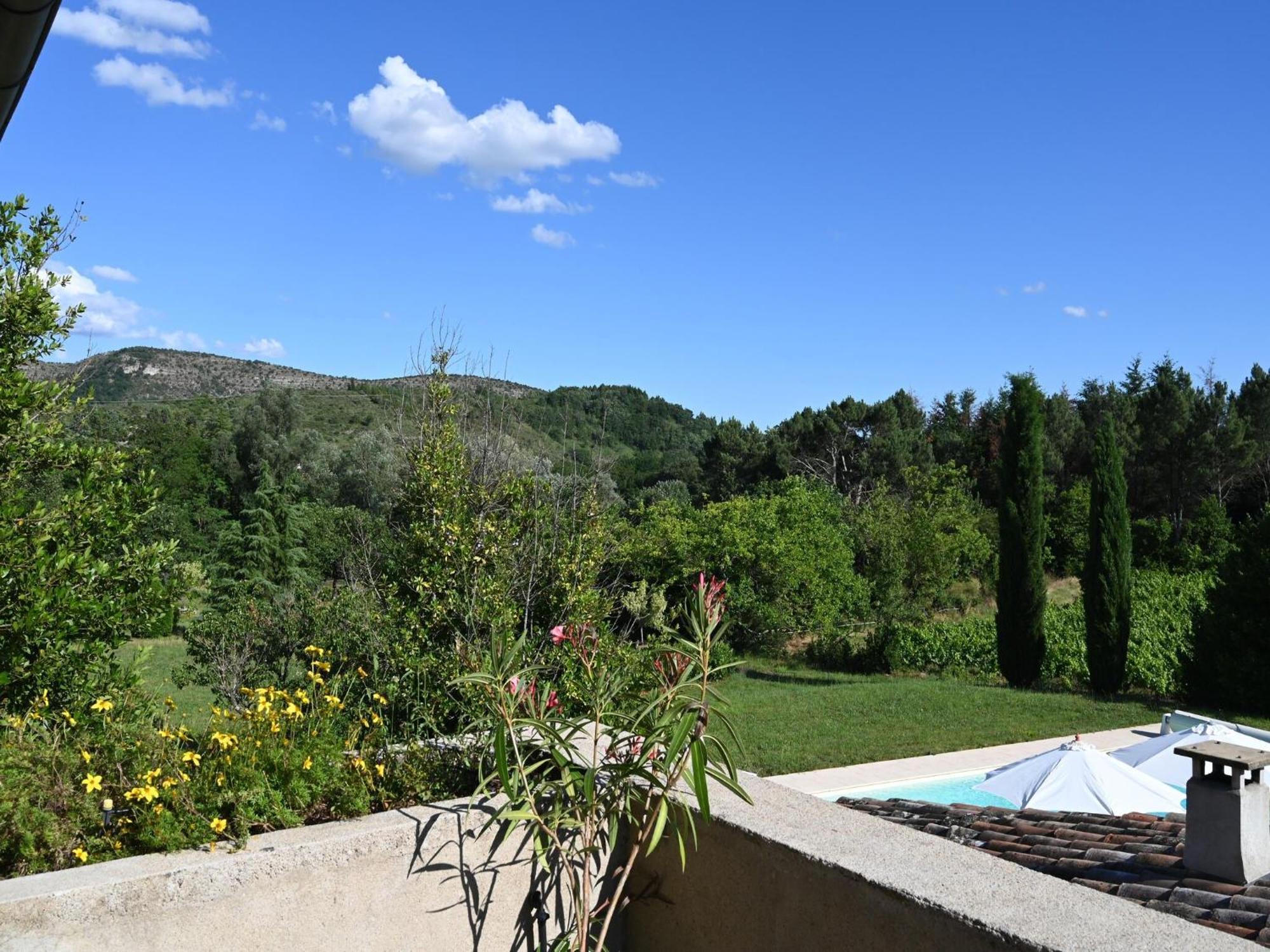 Restful Villa in Largenti re with Swimming Pool Montréal Esterno foto